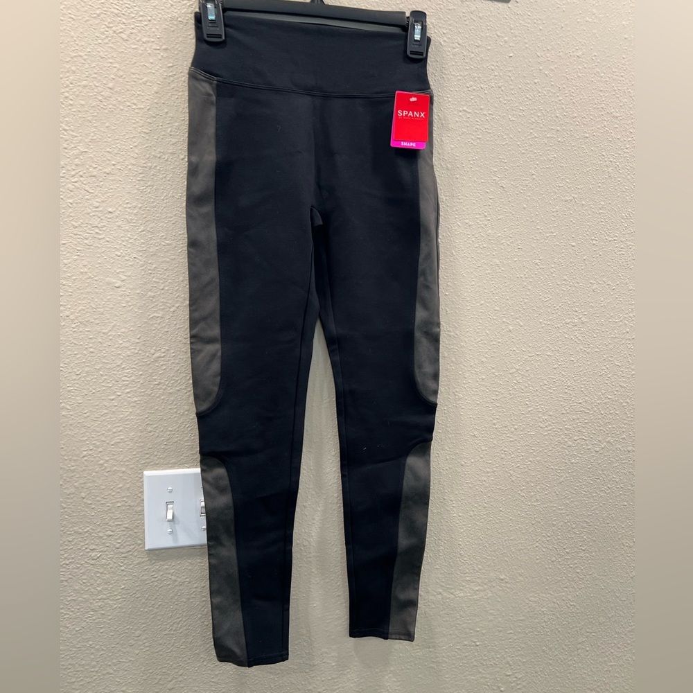 NWT Spanx Faux leather panel leggings